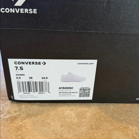 Converse White Lace Platform Sneakers - Picture 2 of 5